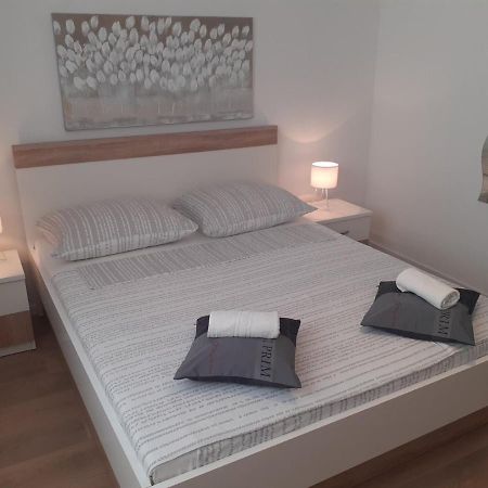 Apartment & Rooms Riva Vodice Exterior photo