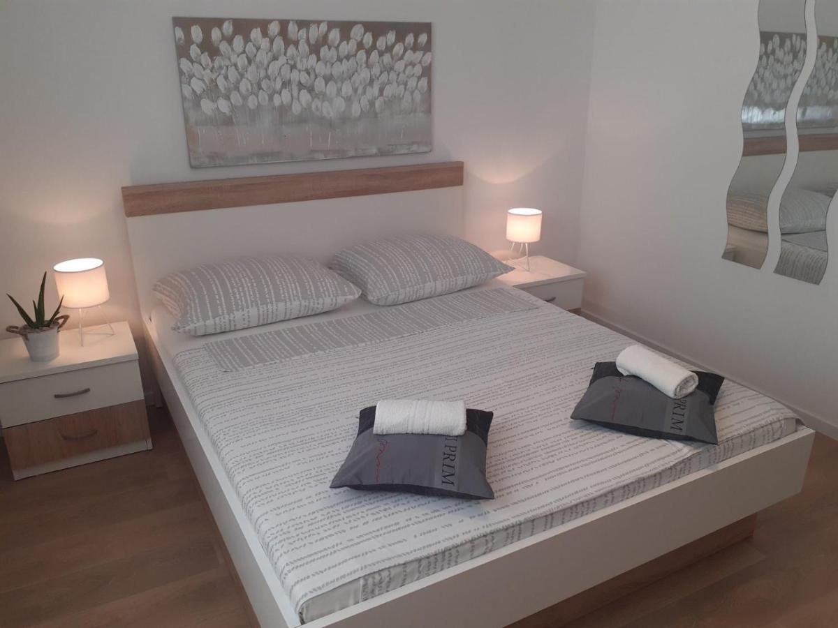 Apartment & Rooms Riva Vodice Exterior photo